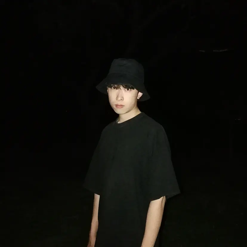 袁 方洲