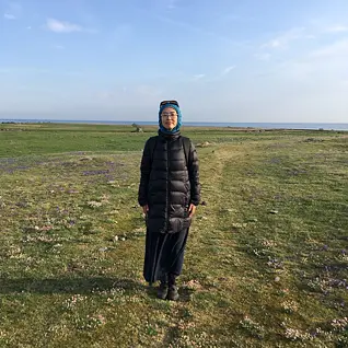 菅野麻依子