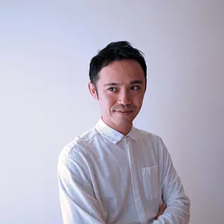 筧 康明