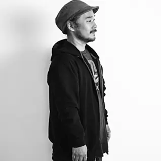 三平 硝子