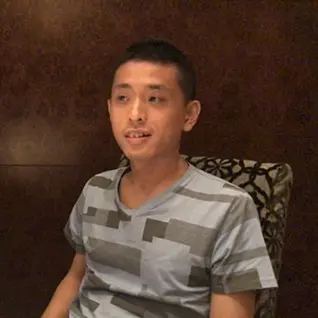 衣笠泰介