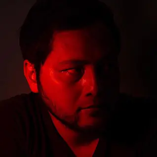 トモトシ