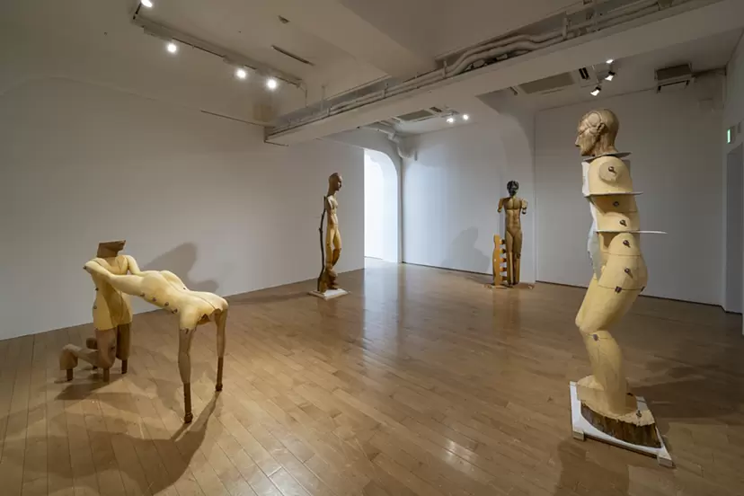 高橋直宏「TOKAS-Emerging 2025『インフラ・ヒュー/マンと３つのC』」展示風景、トーキョーアーツアンドスペース本郷 撮影：加藤 健　