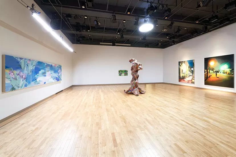 ドラマ『18／40～ふたりなら夢も恋も～』美術館シーンでのアート