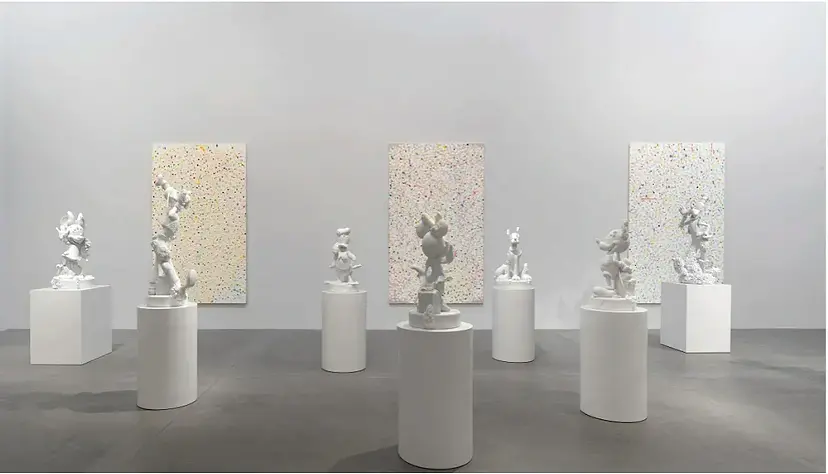 知っておきたいダミアン・ハーストの挑発的アート。ホルマリン漬けのサメから胎児の彫刻まで｜ARTnews JAPAN