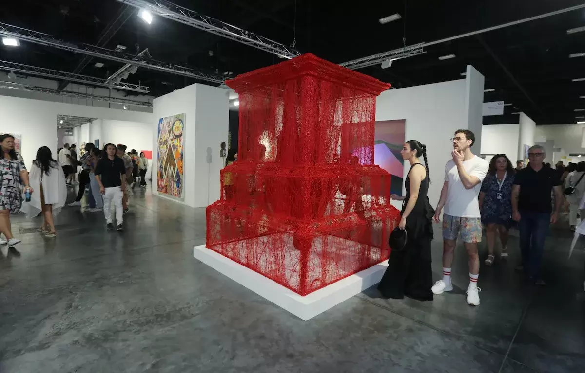 2023 ARTnews JAPAN art-basel-miami-beach-2021-laura-tob-n