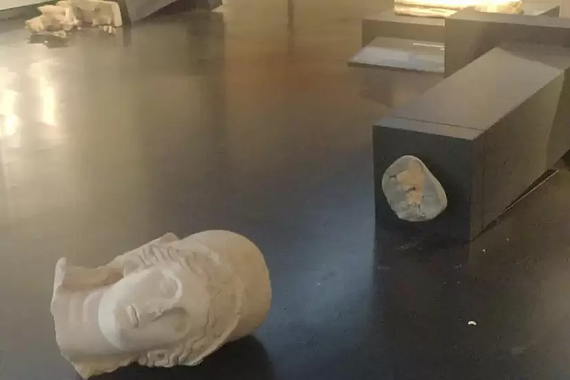 イスラエル博物館で美術品を破壊した観光客を逮捕。エルサレムで深まる宗教対立｜ARTnews JAPAN