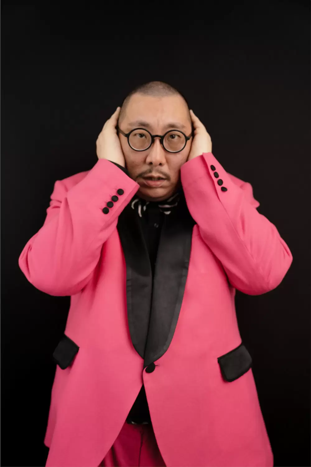 笑うアートマンションと10人の住人展 | ArtSticker