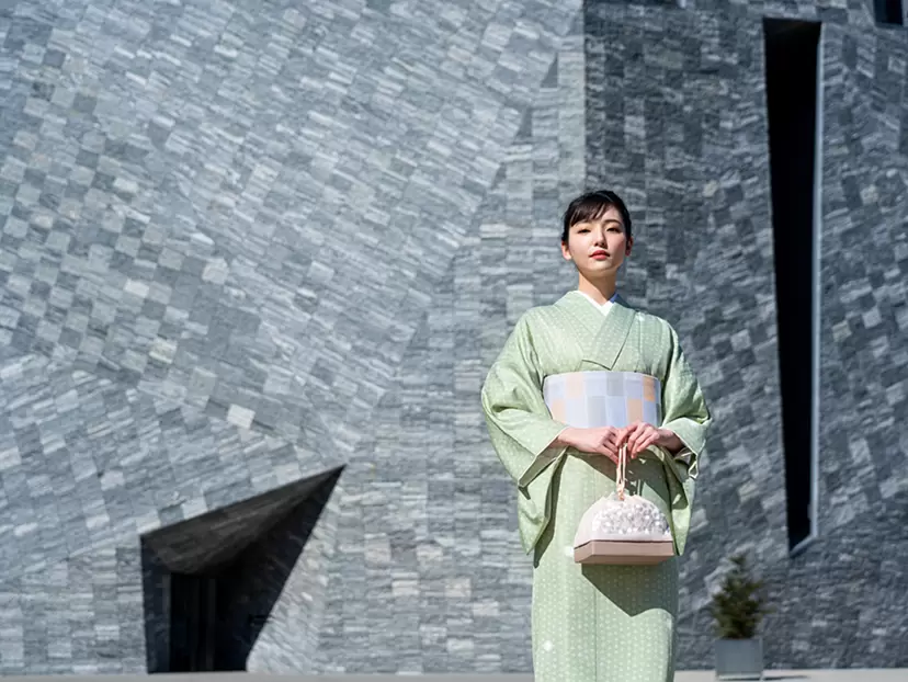 手ぶらでOK! 着物で桜や現代アートを鑑賞 | ART&CULTURE Weekend SPRING2023