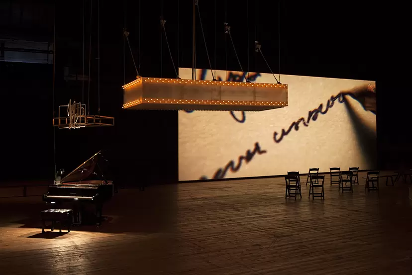 フィリップ・パレーノ：この場所、あの空  Philippe Parreno: Places and Spaces