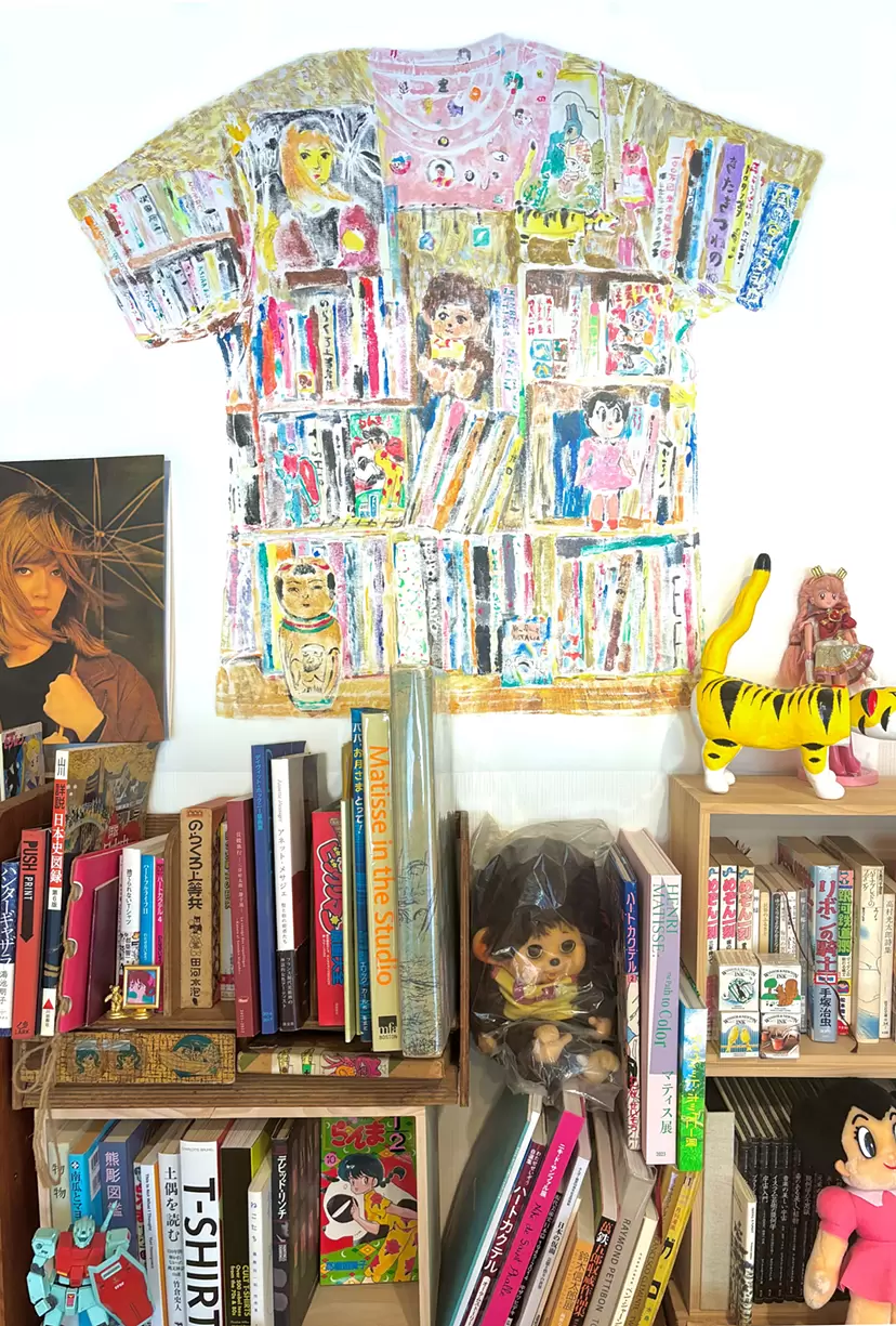 A solo exhibition by Shunichi Iwata 'My Everyday Life Recorded on T-Shirts"