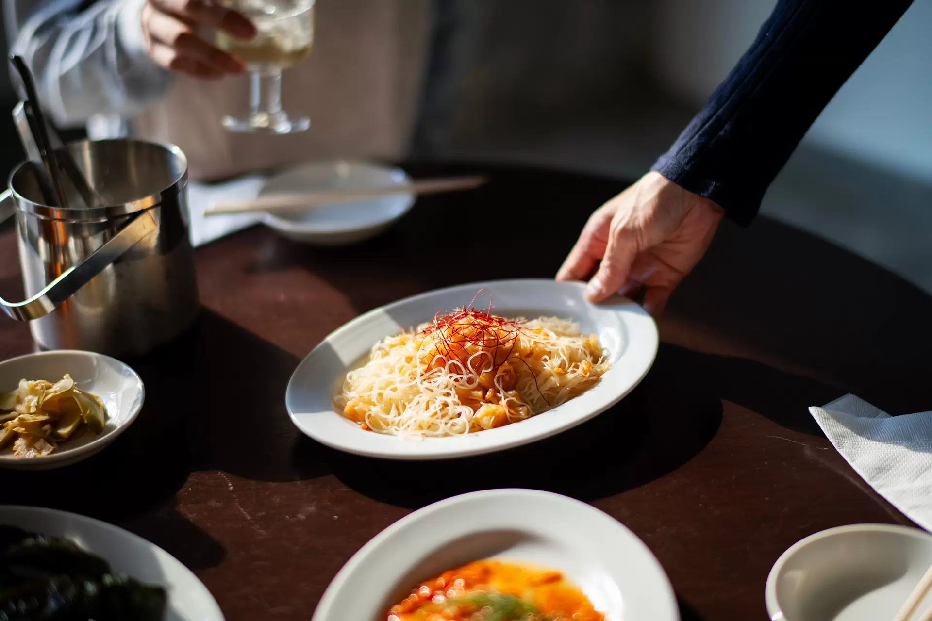 絵画クリープ マトロットレストランシリアルナンバーあり 木製額