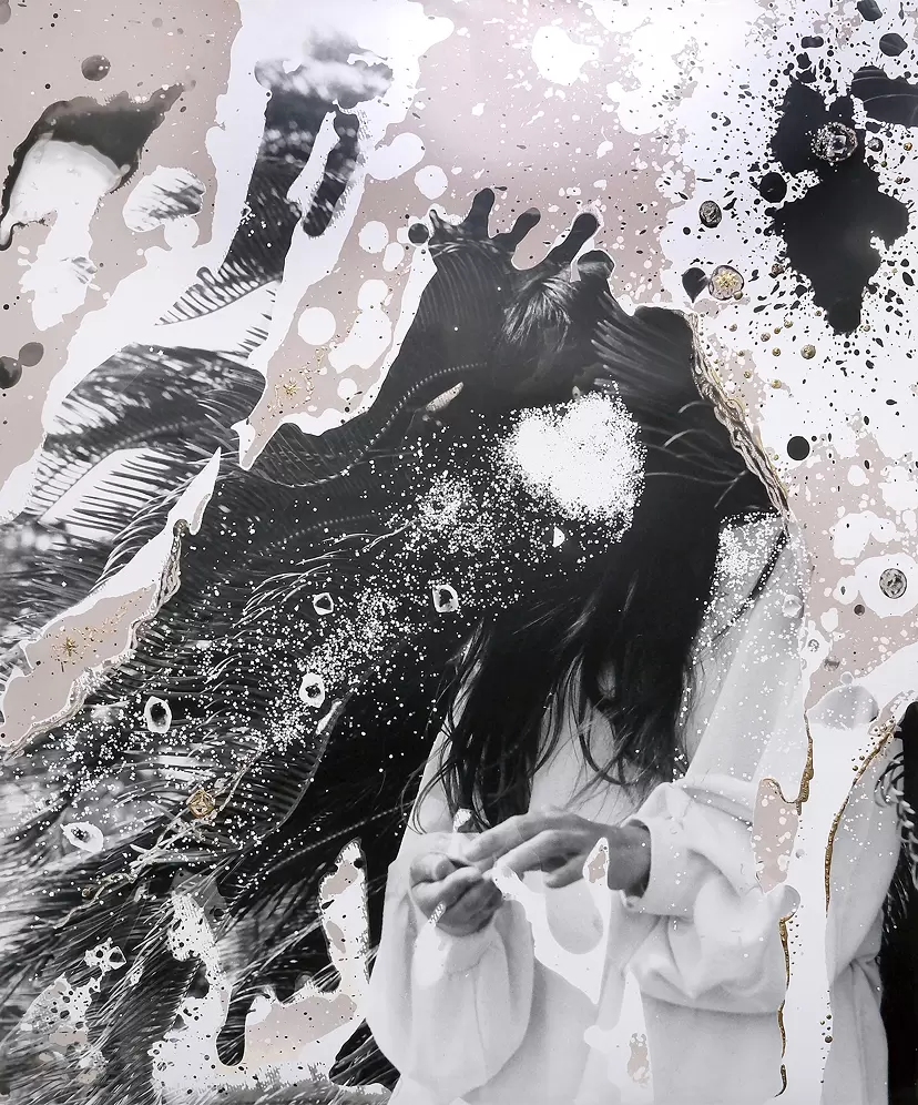 小山ひとき展「光を放つもの -biophoton-」