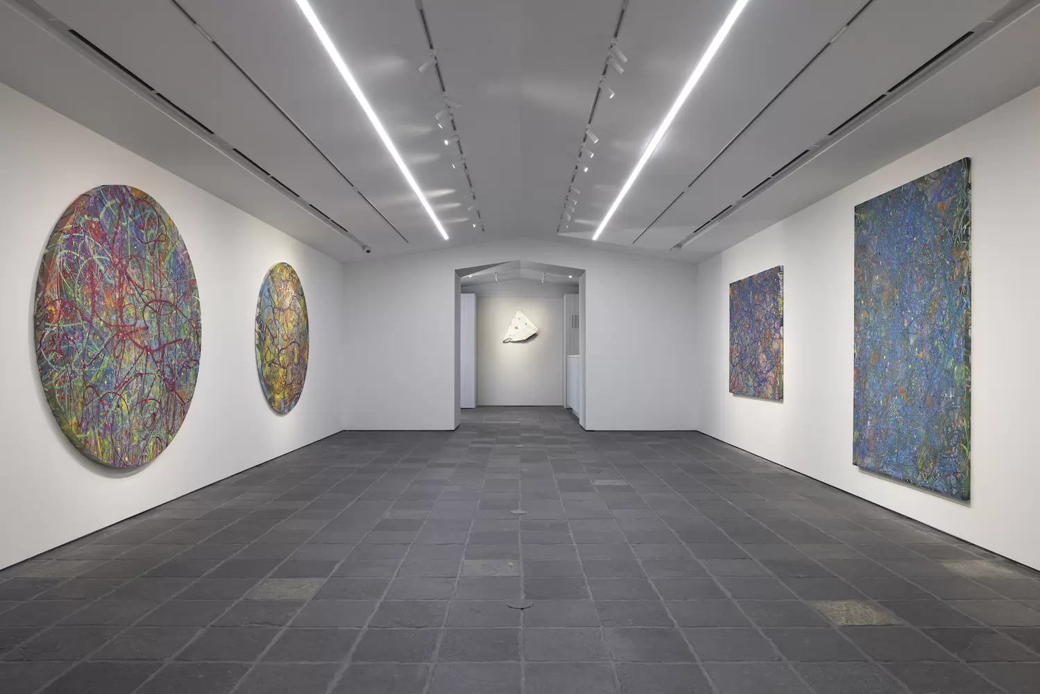 MtK Contemporary Art / エム ティー ケー コンテンポラリーアート