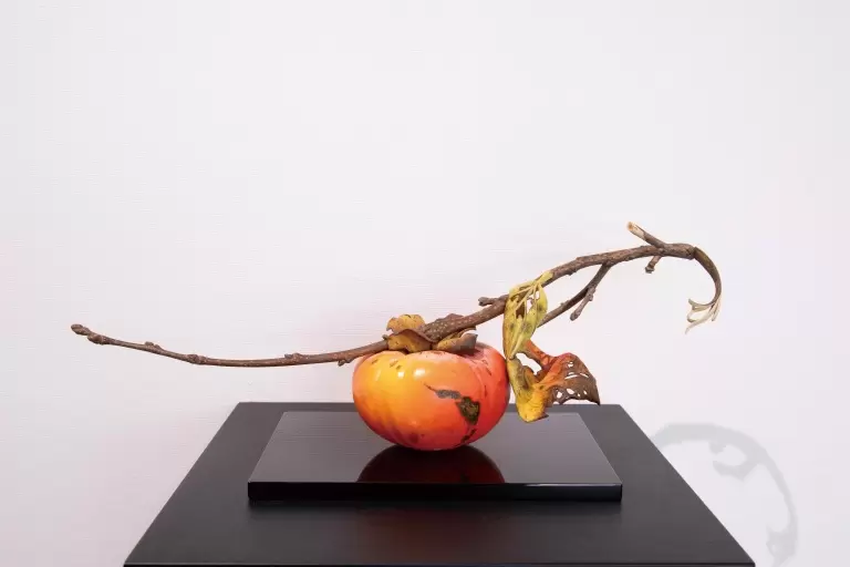 東山魁夷在銘【板岩彩色画】静物【野菜】茄子、ピーマン　額装　共シール　即決品 東山魁夷在銘【板岩彩色画】静物【野菜】茄子、ピーマン 額装 共