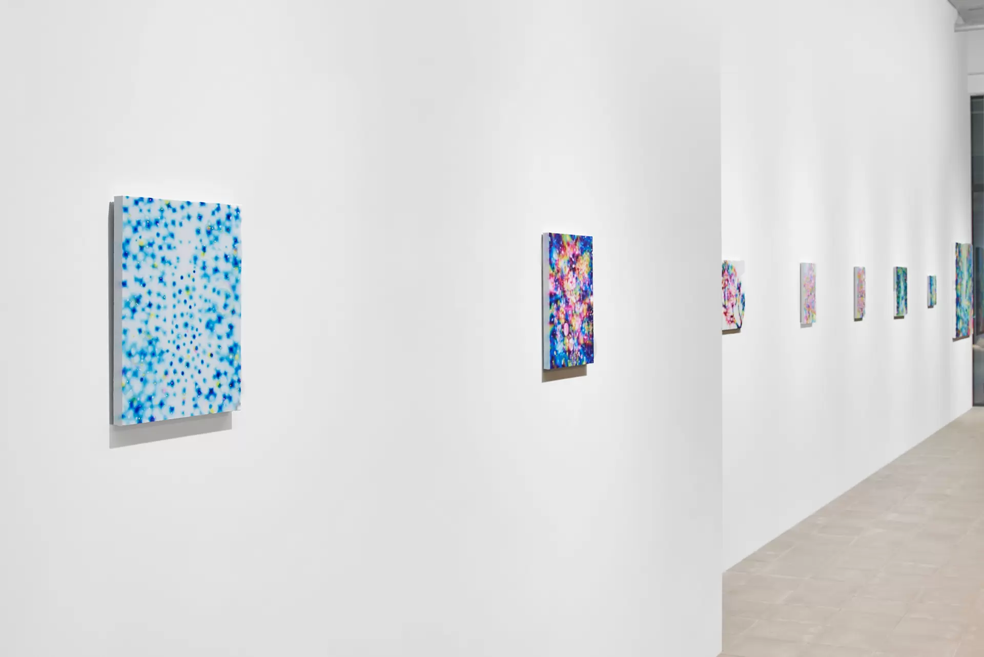 塚本智也 個展「Journey of Encounters」 | ArtSticker