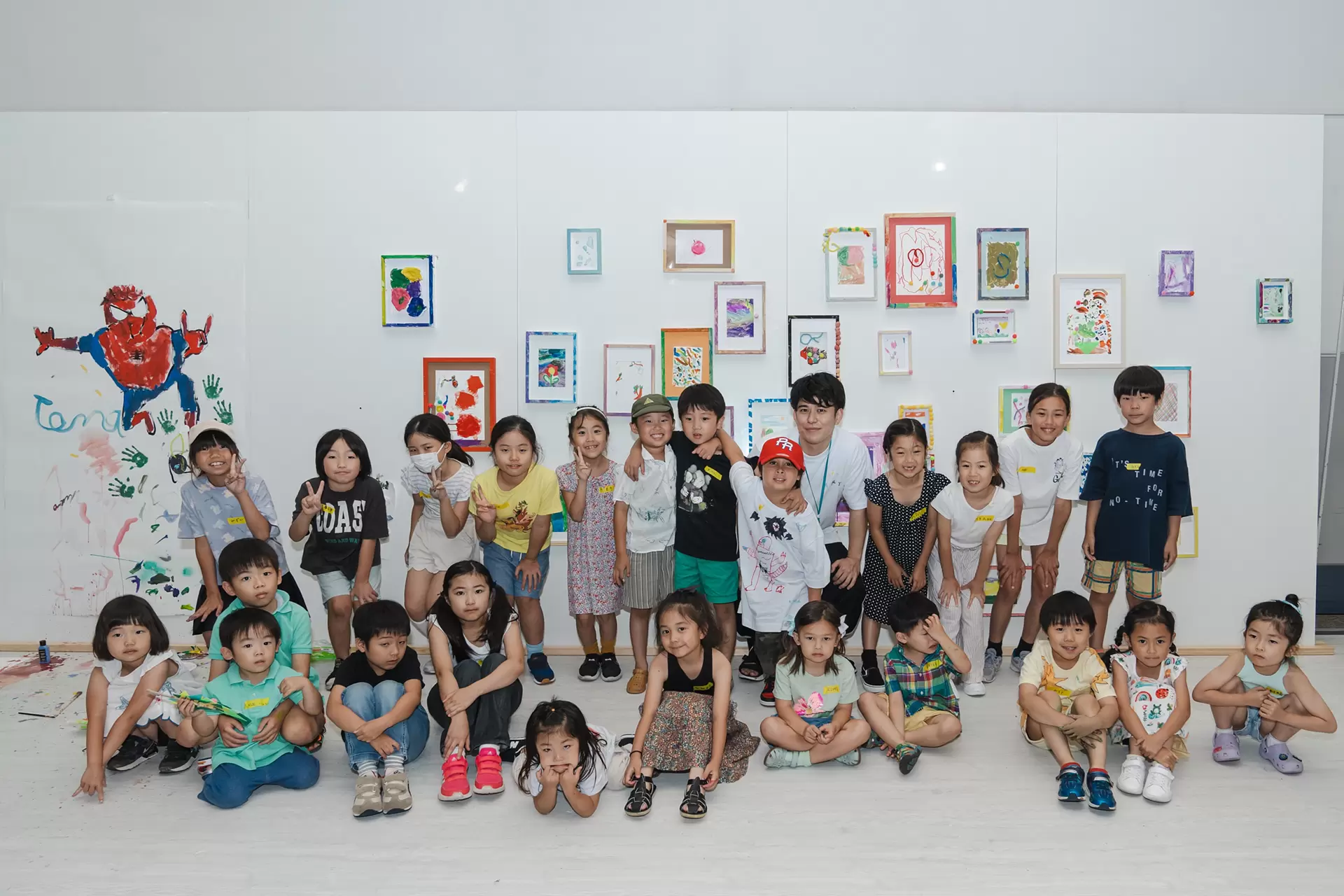 AWASE gallery × intoART ワークショップ「In the Frame.絵画の