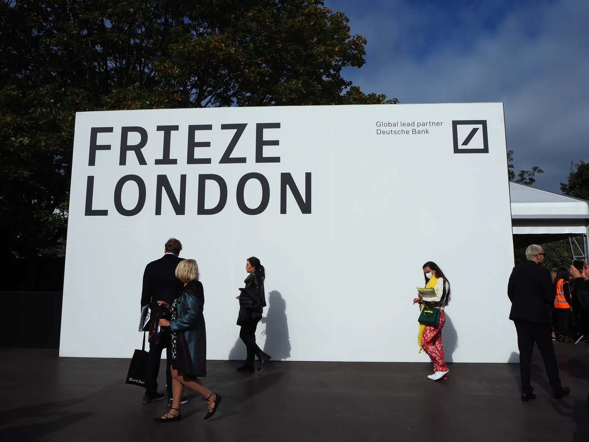 世界最大級のアートフェア」なのに、無料でも楽しめる？Frieze