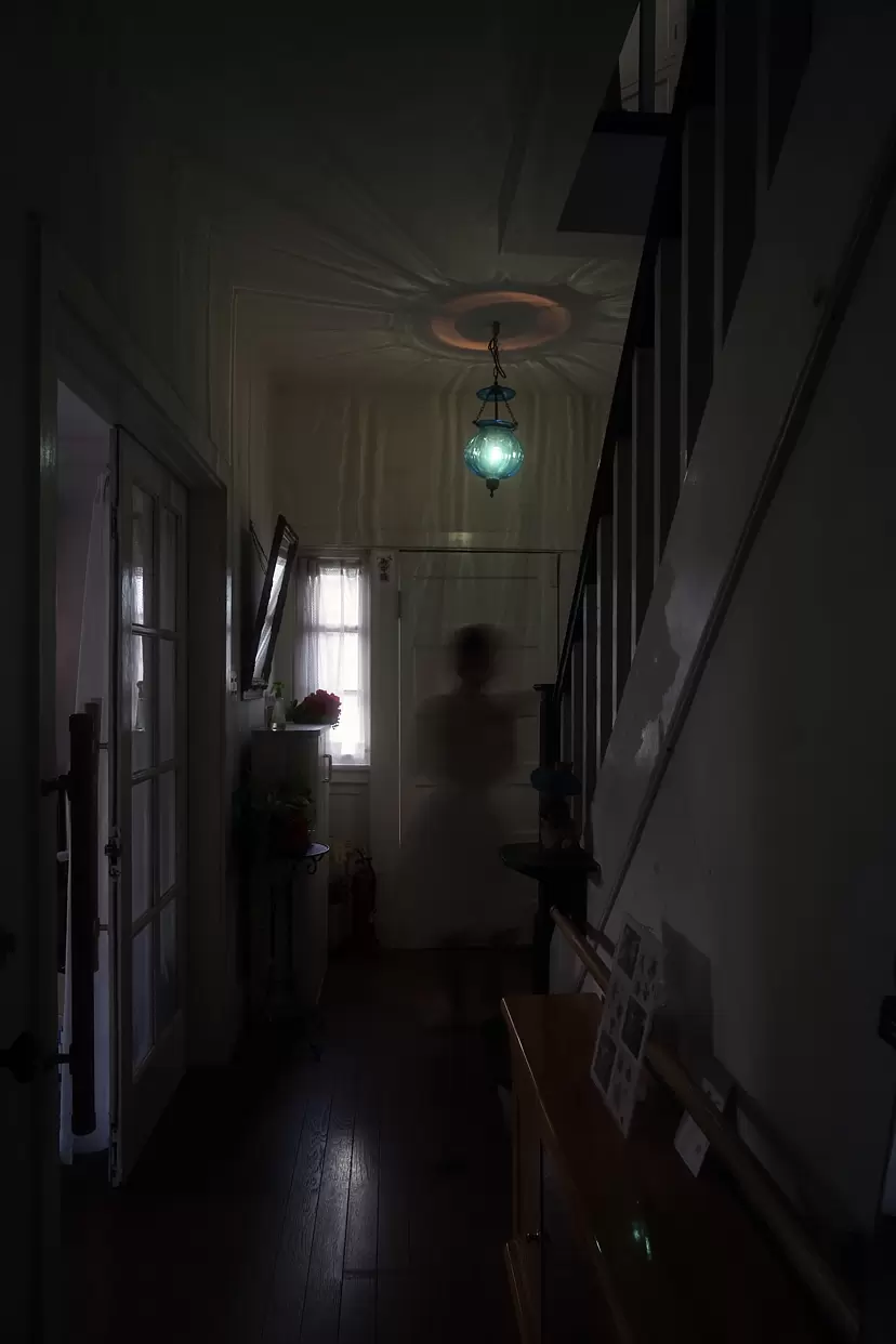 Aya Kurashiki “My Grandmother Lived Alone in the Old House.”