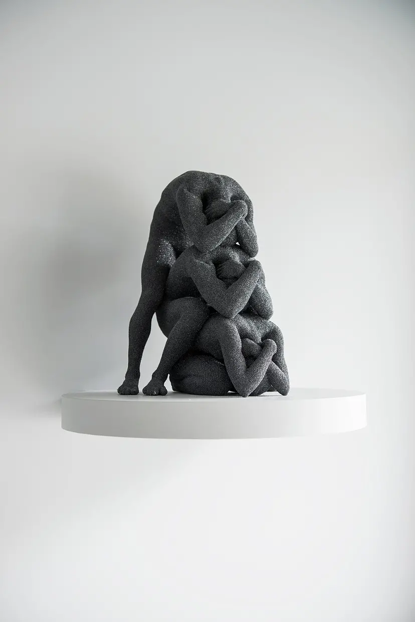 Totem(1/3_Black Si_VESSEL) by 名和 晃平 | 現代アートの販売・通販