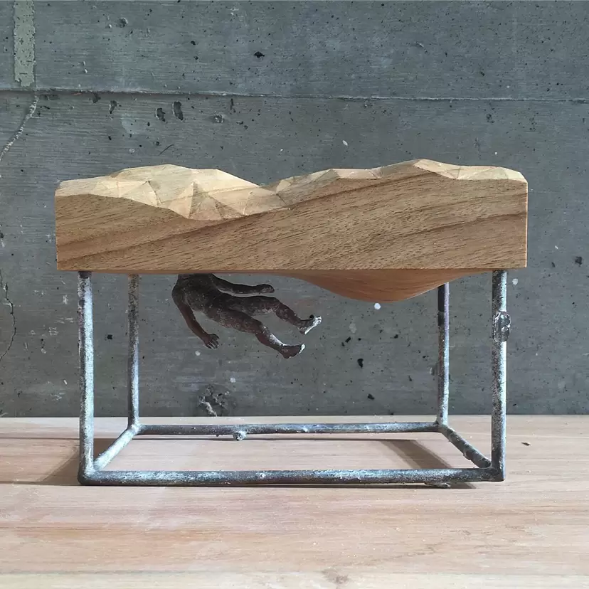 浮世絵風、青銅製装飾品 木箱付き、治彦銘あり 高岡銅器 香立 | UNRYUU 桐箱入 | 金青銅 | 松美堂