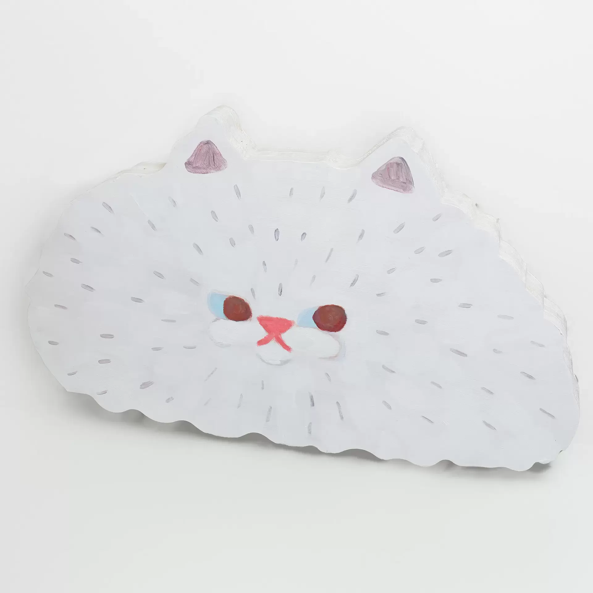 真っ白な猫 (2)