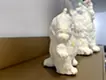 ペンキを浴びた猫