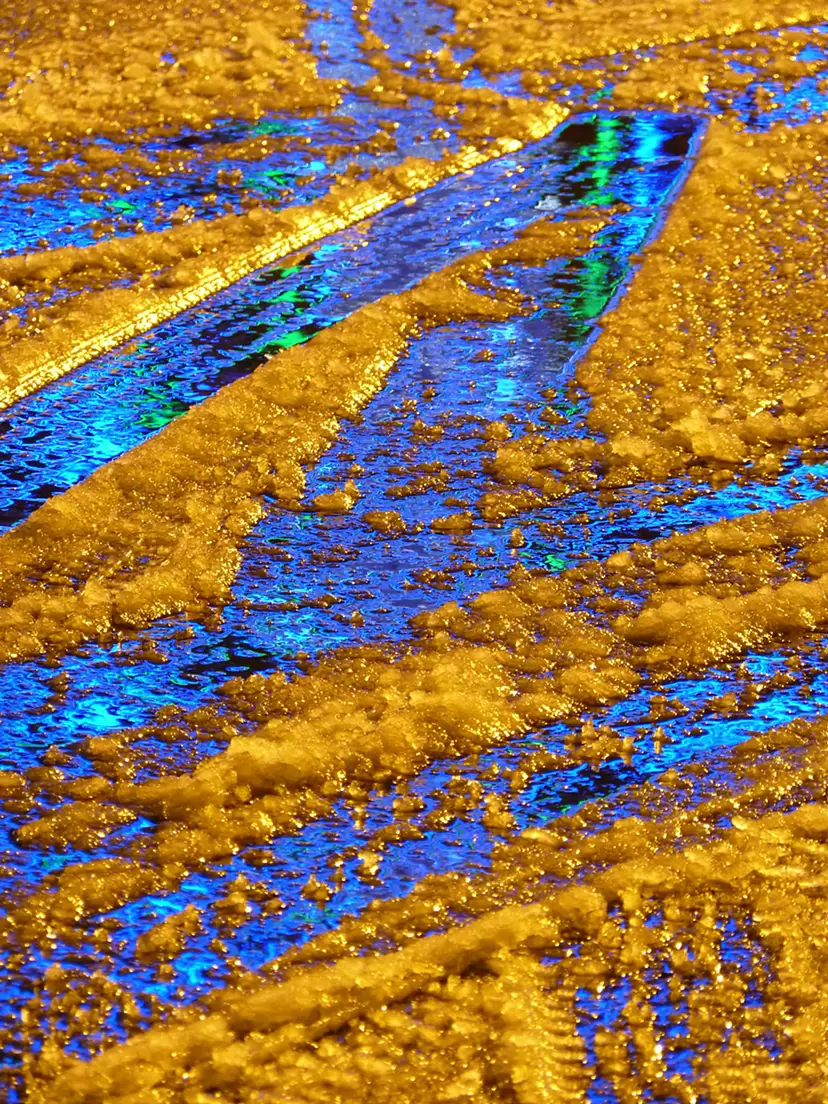 Surfaces_09 by 大塚 和也