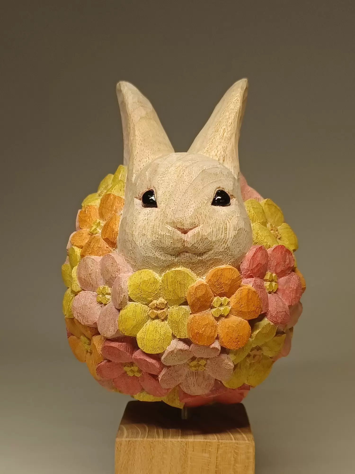 花咲けるウサギ by 山岡 紀文 | 現代アートの販売・通販 | ArtSticker