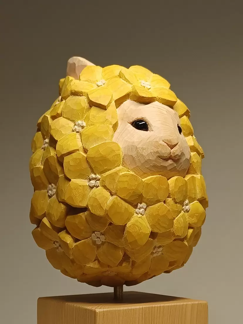 木彫りの、花とウサギさん 花咲けるウサギ by 山岡 紀文 | 現代アートの販売・通販 | ArtSticker