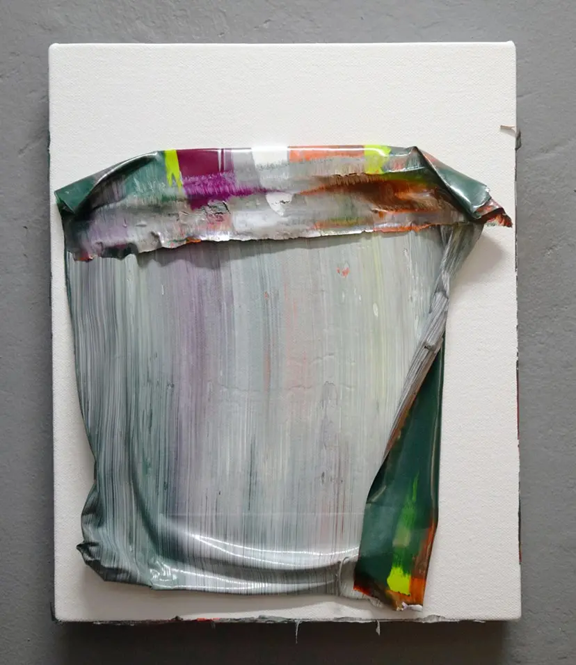 Peel off the paint "No.107"