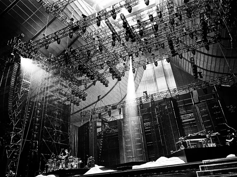 violet diary 1 by 川島小鳥 | 現代アートの販売・通販 | ArtSticker