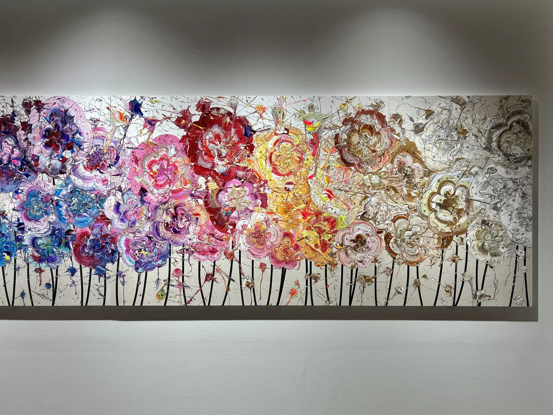Abstract Flowers 250422 (Pearl White x Colourful) by 奥田