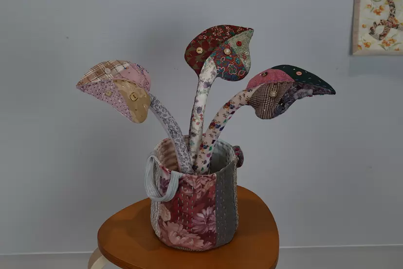 Flower Garden of Old Clothes / ハートの鉢 by 嘉春佳