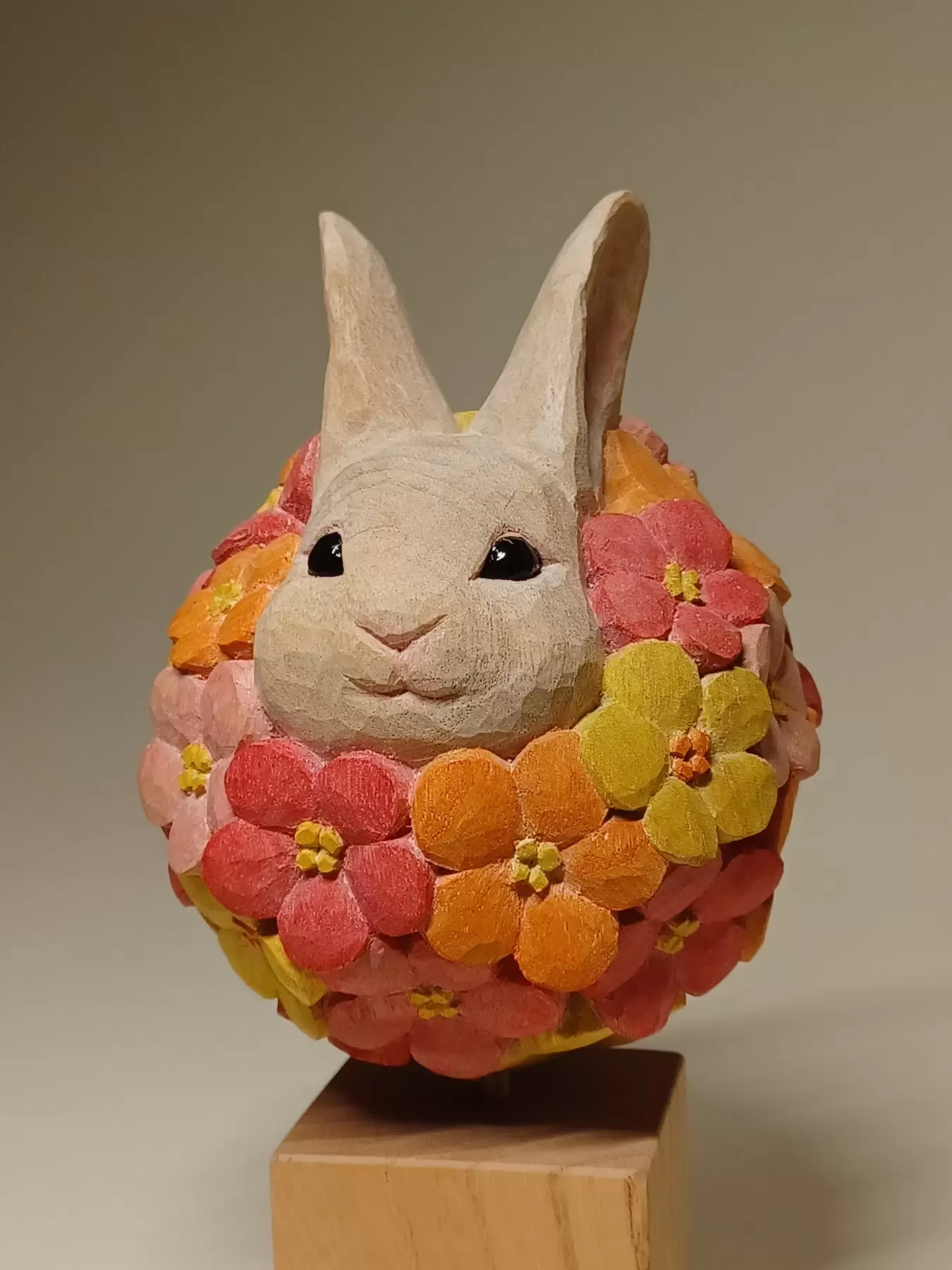 花咲けるウサギ by 山岡 紀文 | 現代アートの販売・通販 | ArtSticker