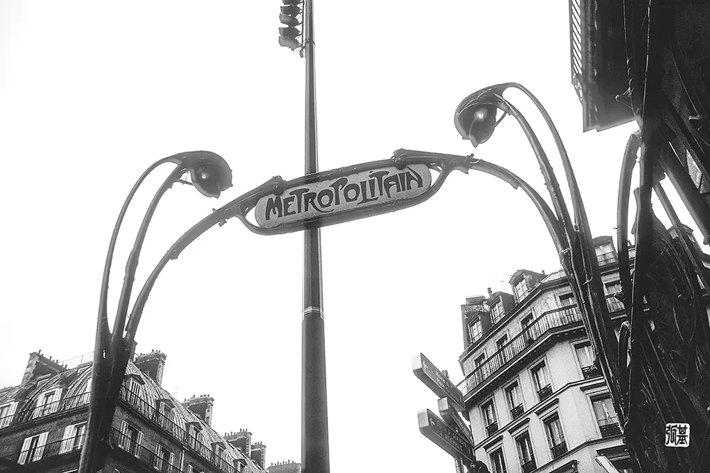 PARIS #025