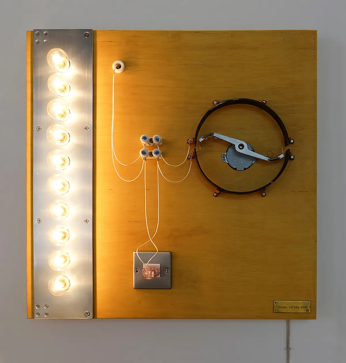10の白熱灯のための接点 / Ponint of Contact for 10 Incandescent lamps