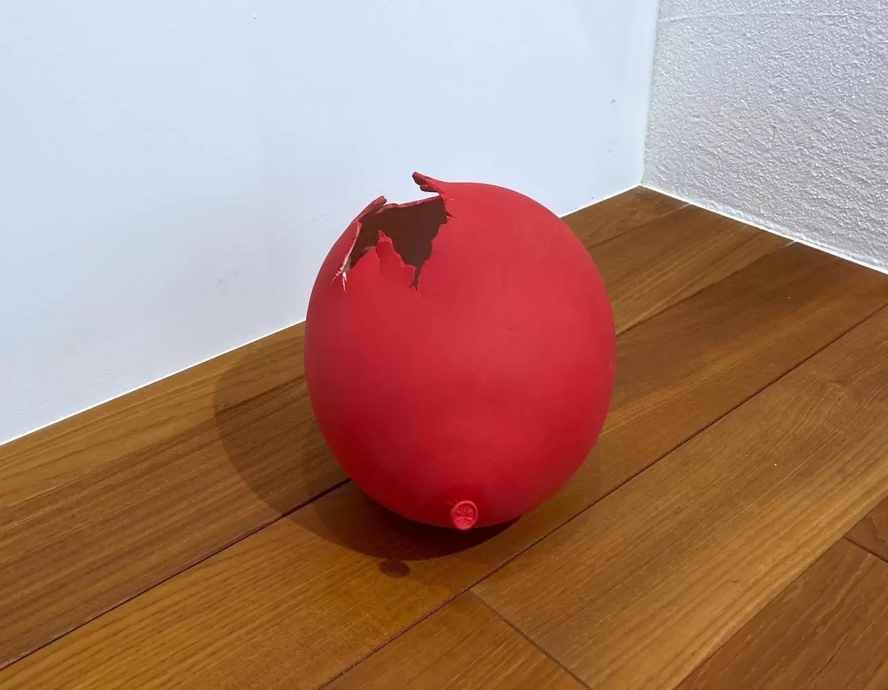 Grounded balloon