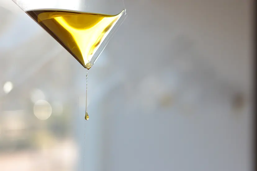 Olive Oil by 土居大記