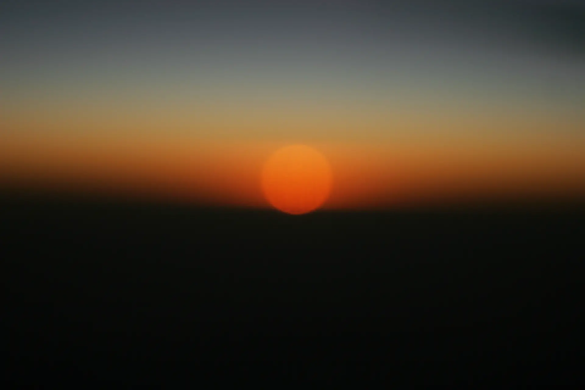水平線の太陽　horizonSun  