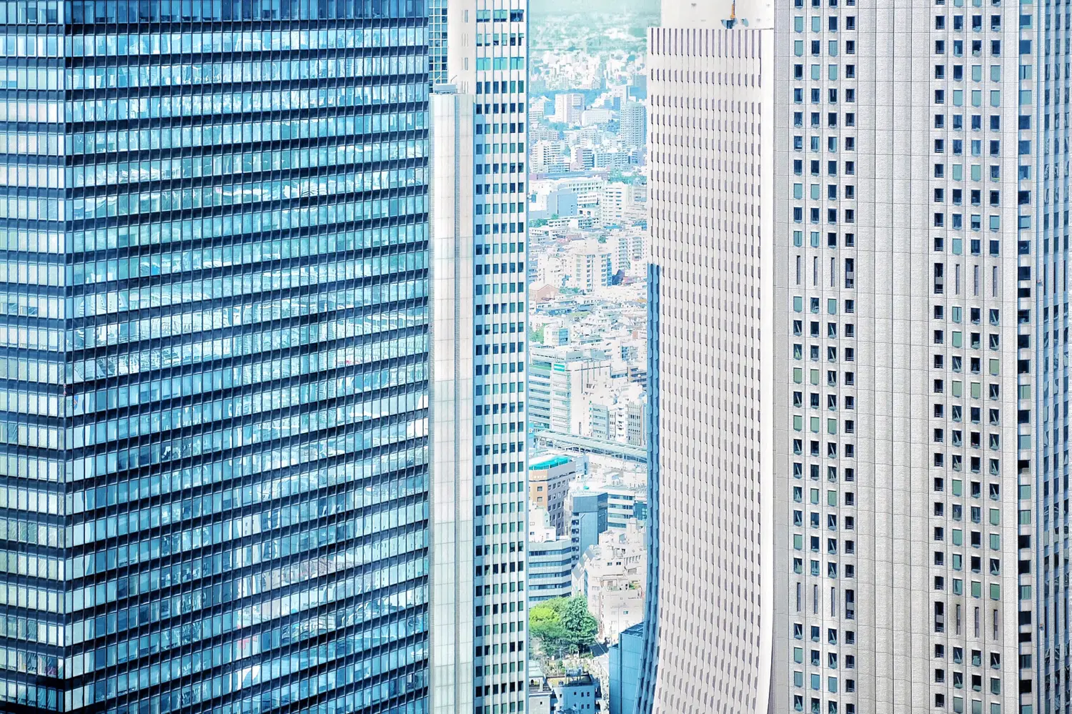 Building ← Tokyo → Building