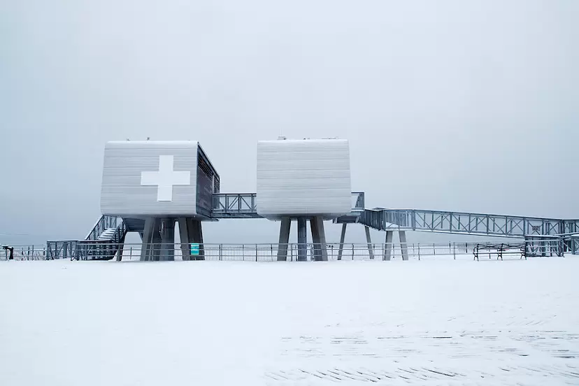 Unbeknown - winter beach by Yoko Naito