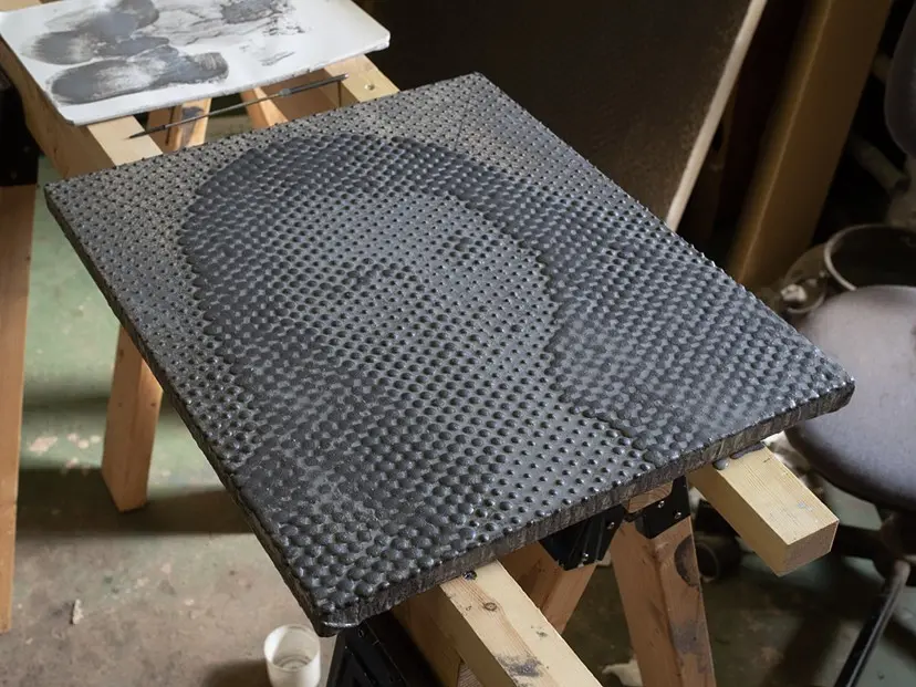 iron-oxide painting “D.L./S****22” by 加藤 智大 | 現代アート