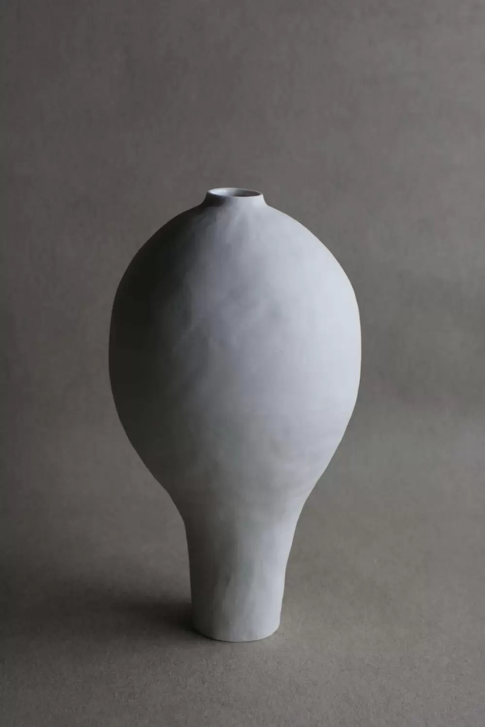 Hand-Pinched White Porcelain Vase 白瓷手捏花器