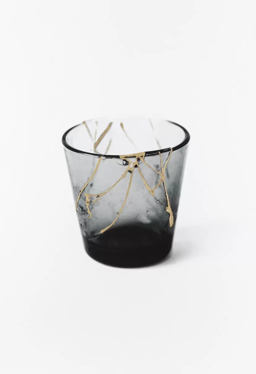 Crushed/Two sides_glass #1 by 栗棟 美里