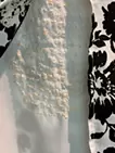いらない服に別れを:過去を映す花柄