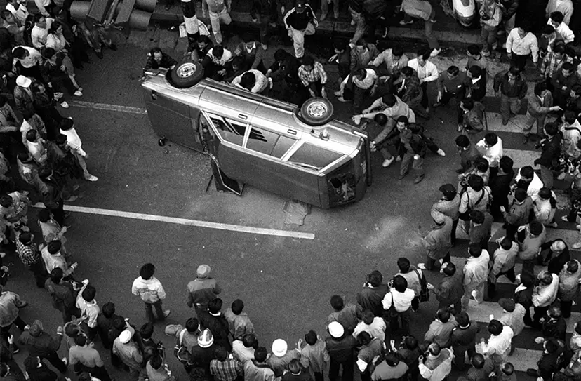1990年 軍人の政治介入に反対 — 1990 Protest Against Military Interference in Politics by 劉 振祥