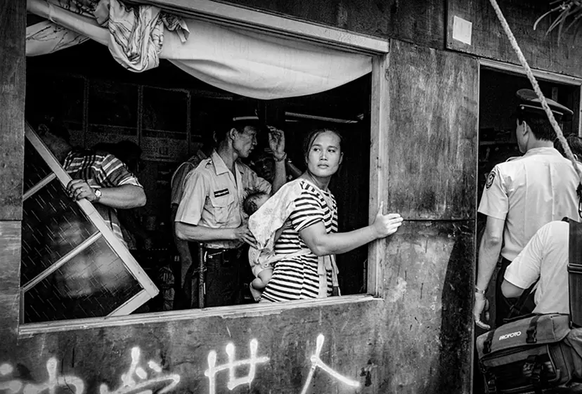 1990年 台北内湖の原住民違法建築撤去 — 1990 Demolition of Indigenous Houses in Neihu, Taipei by 劉 振祥