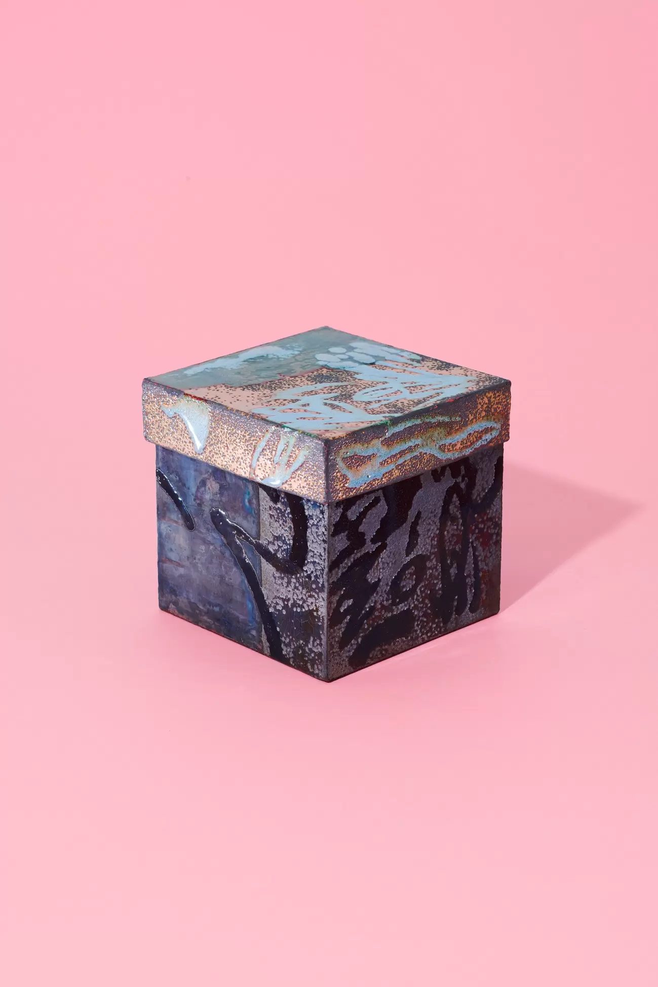box(black)