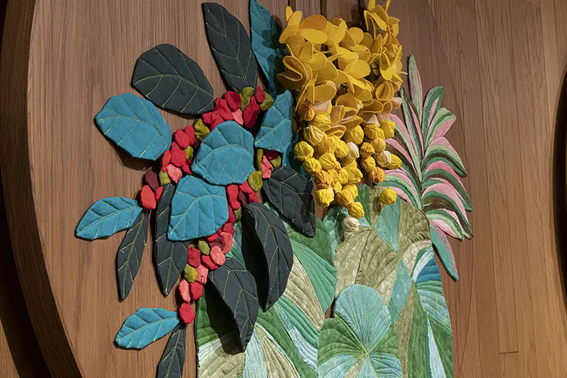 コーヒーの実とコーヒーファームの植物 by ヨザン弥江子